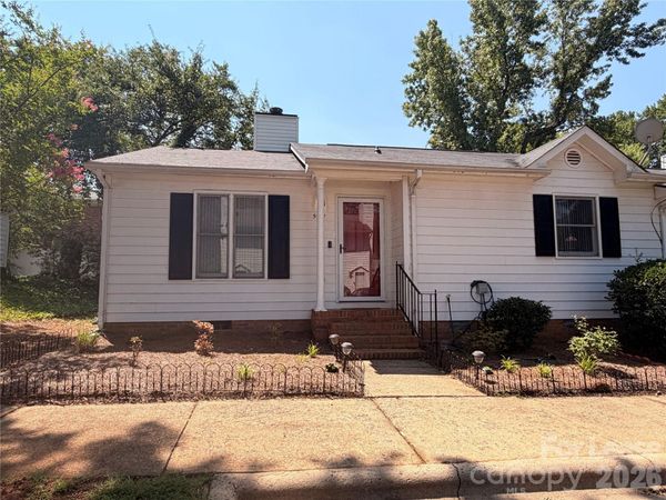 5917 Crape Myrtle Lane , Charlotte, NC 28216
