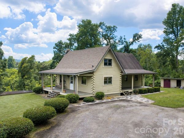 82 Sharon Road, Fairview, NC 28730