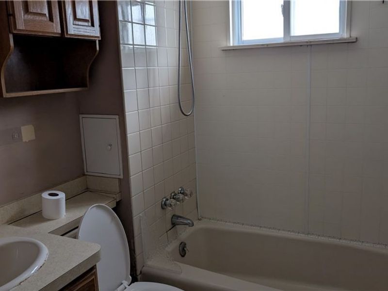 4164 W 50th Street, Cleveland, OH 44144 Photo 9