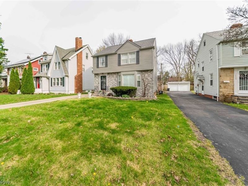 3625 Silsby Road, University Heights, OH 44118 Photo 3