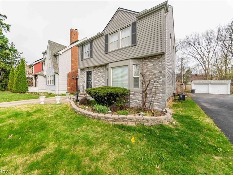 3625 Silsby Road, University Heights, OH 44118 Photo 4