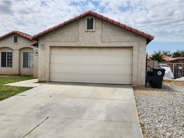 15009 Hopland , Victorville, CA 92394