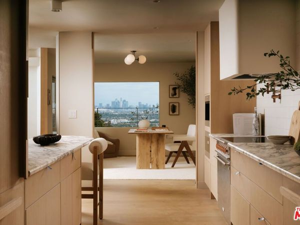 4124 Mantova Drive , Los Angeles, CA 90008
