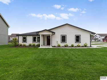 1205 S Lakewood Street, Valley, NE 68064