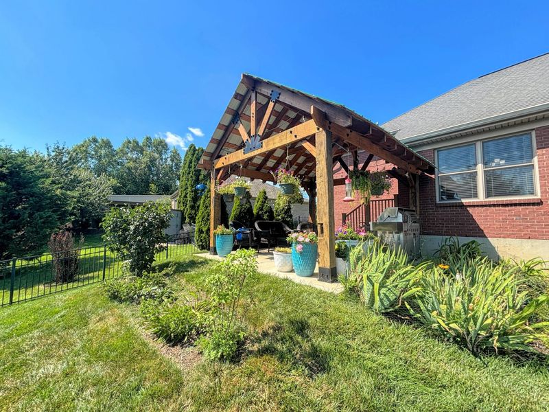 2175 Lumberjack Drive, Hebron, KY 41048 Photo 3