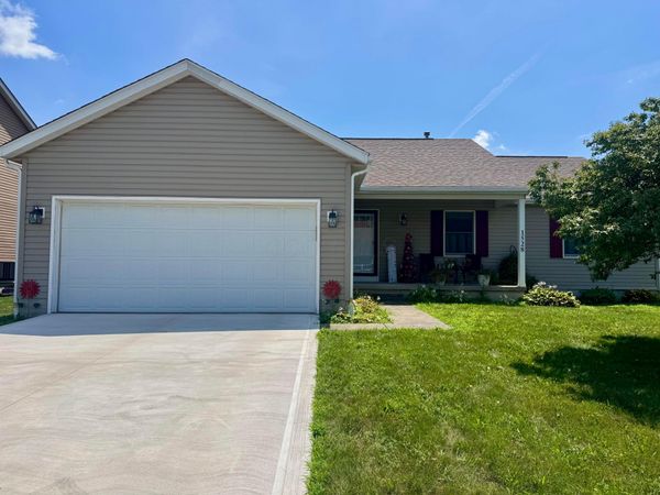 1528 Heatherview Lane, Heath, OH 43056