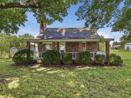 2732 Old Airport  Pryor, OK 74361