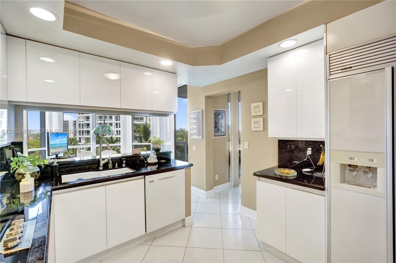 21150 Point Pl , Unit 805, Aventura, FL 33180 Photo