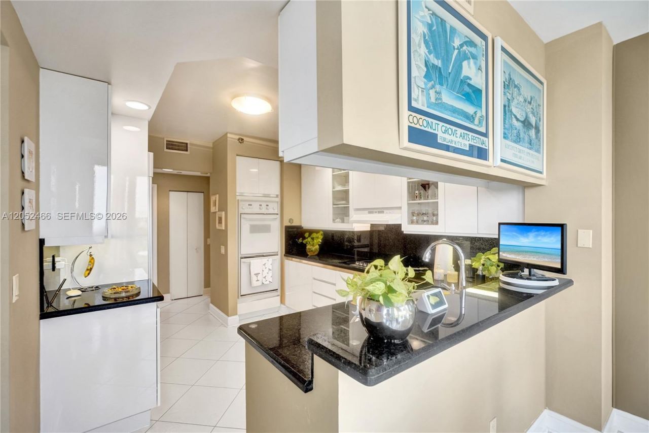 21150 Point Pl , Unit 805, Aventura, FL 33180 Photo