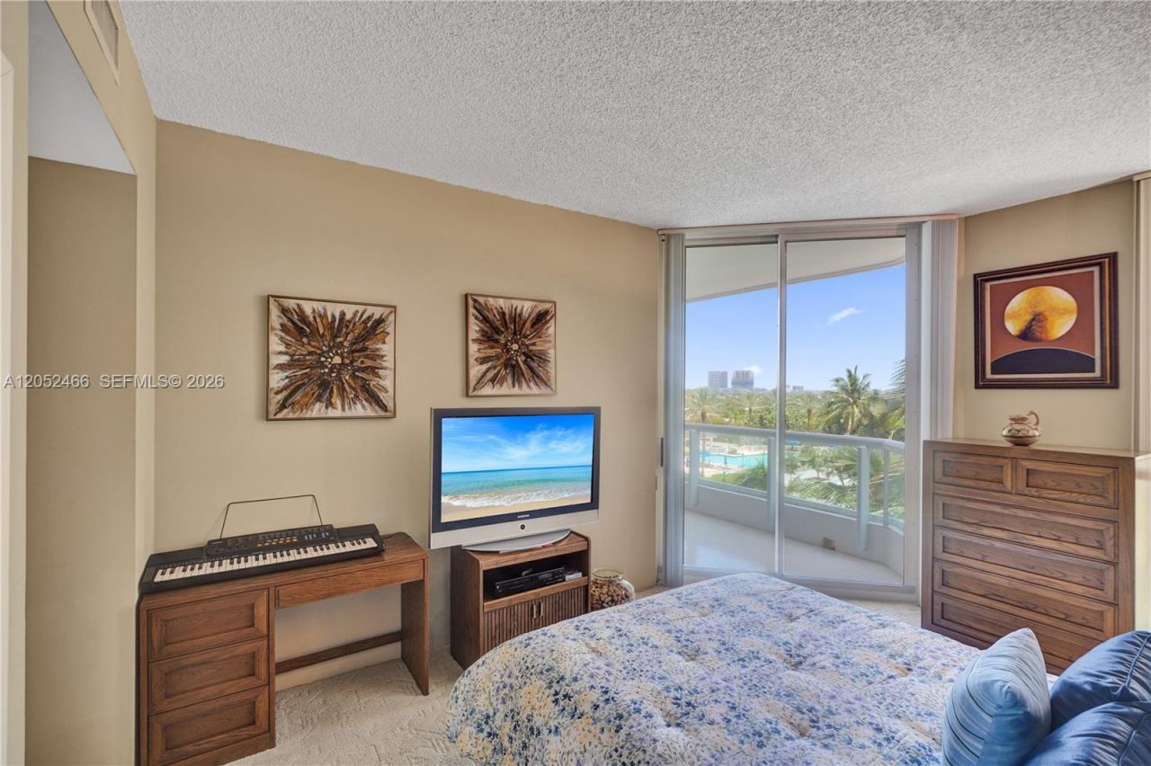21150 Point Pl , Unit 805, Aventura, FL 33180 Photo