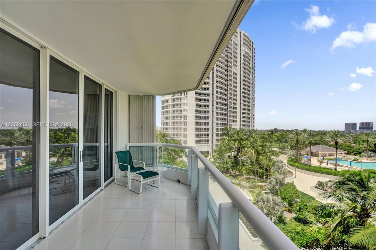 21150 Point Pl , Unit 805, Aventura, FL 33180 Photo