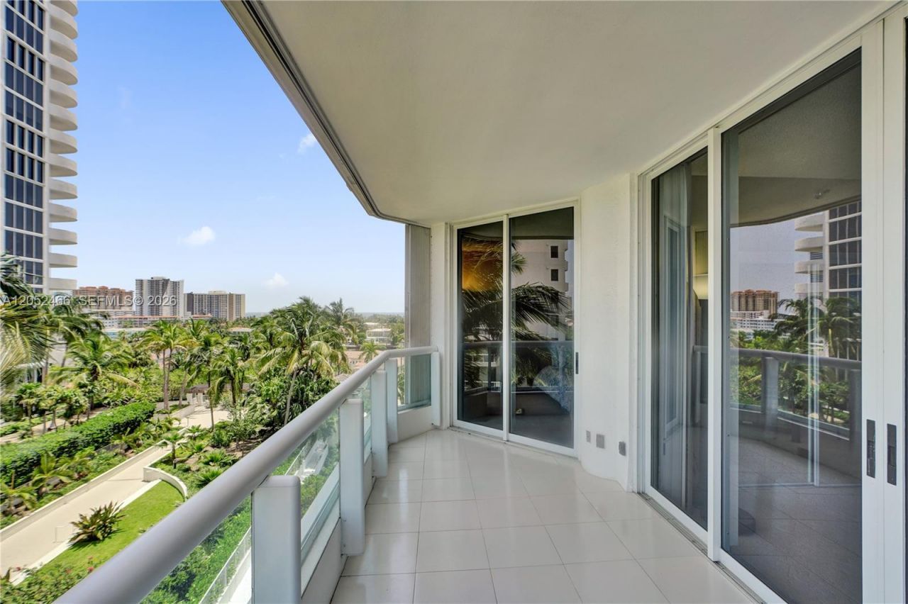 21150 Point Pl , Unit 805, Aventura, FL 33180 Photo