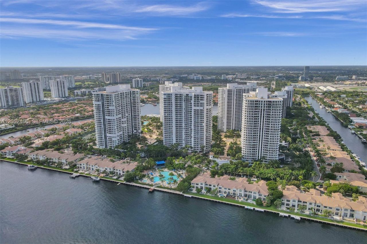 21150 Point Pl , Unit 805, Aventura, FL 33180 Photo
