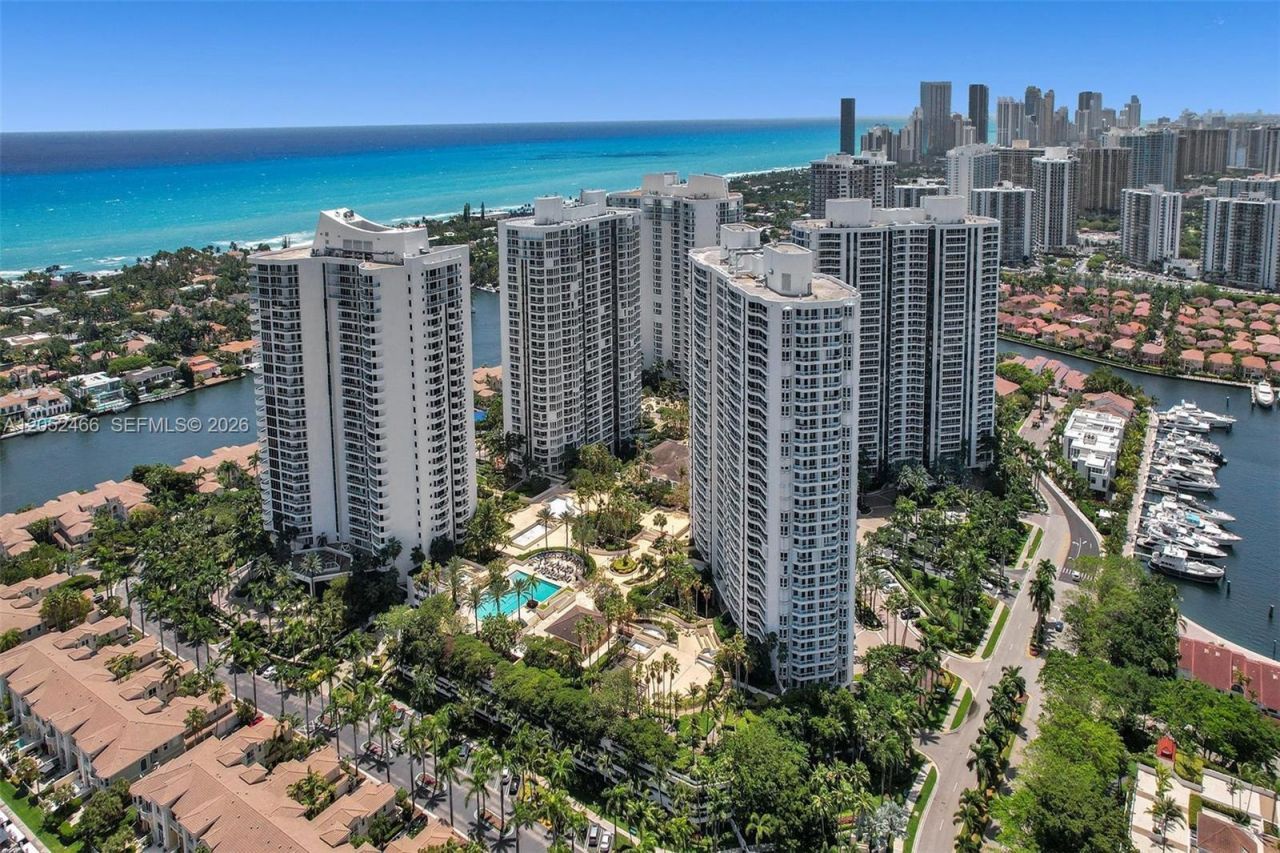 21150 Point Pl , Unit 805, Aventura, FL 33180 Photo