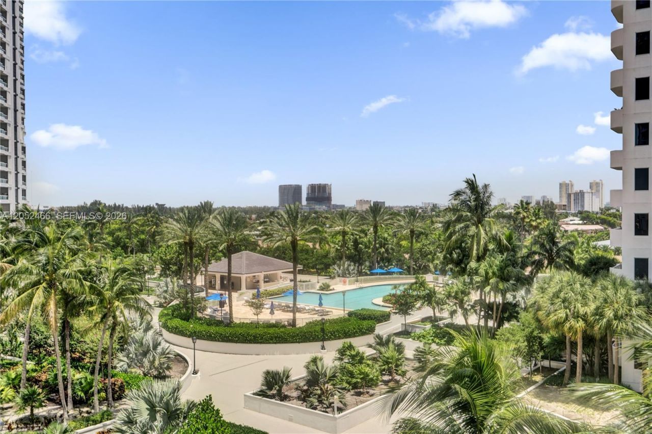 21150 Point Pl , Unit 805, Aventura, FL 33180 Photo