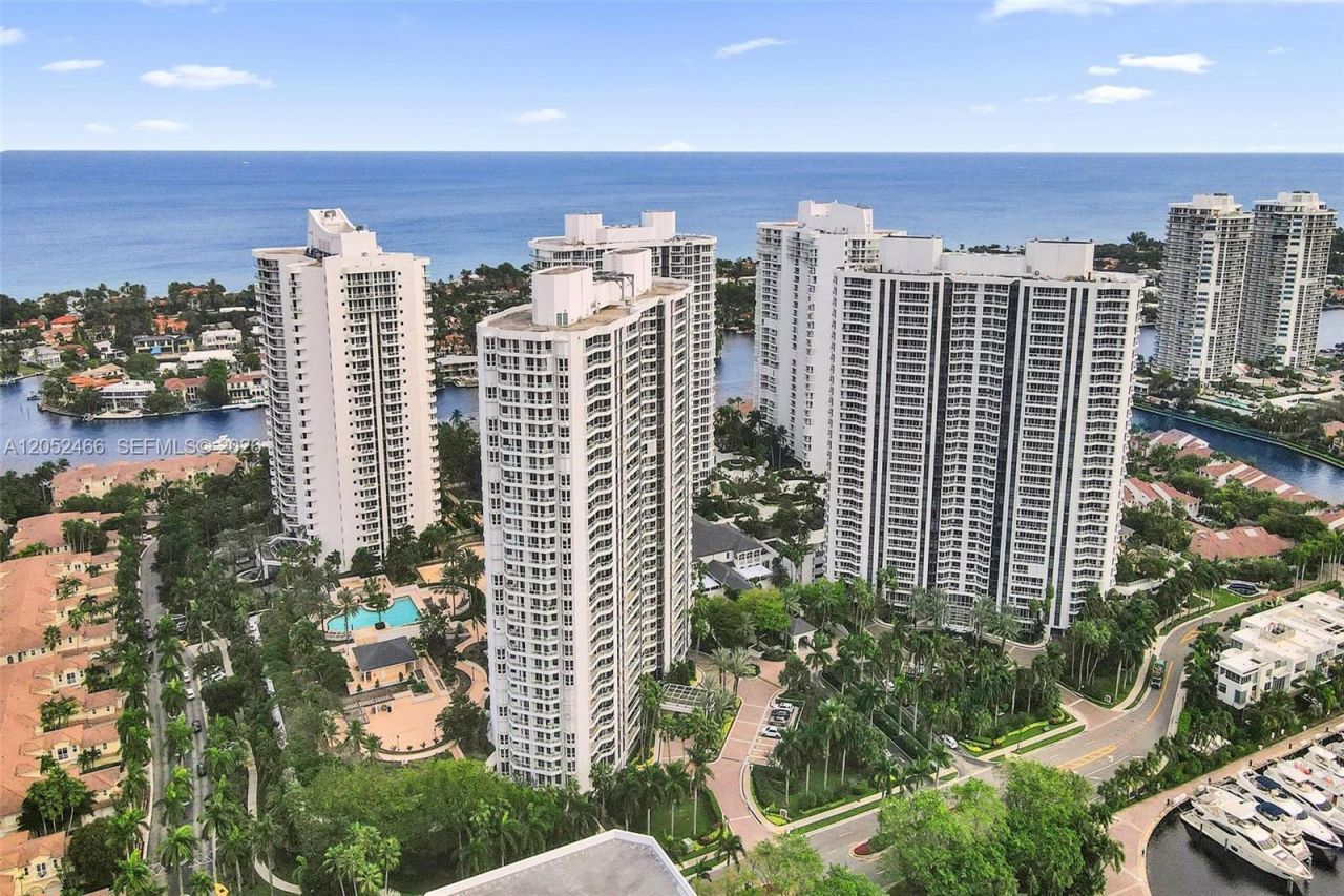 21150 Point Pl , Unit 805, Aventura, FL 33180 Photo