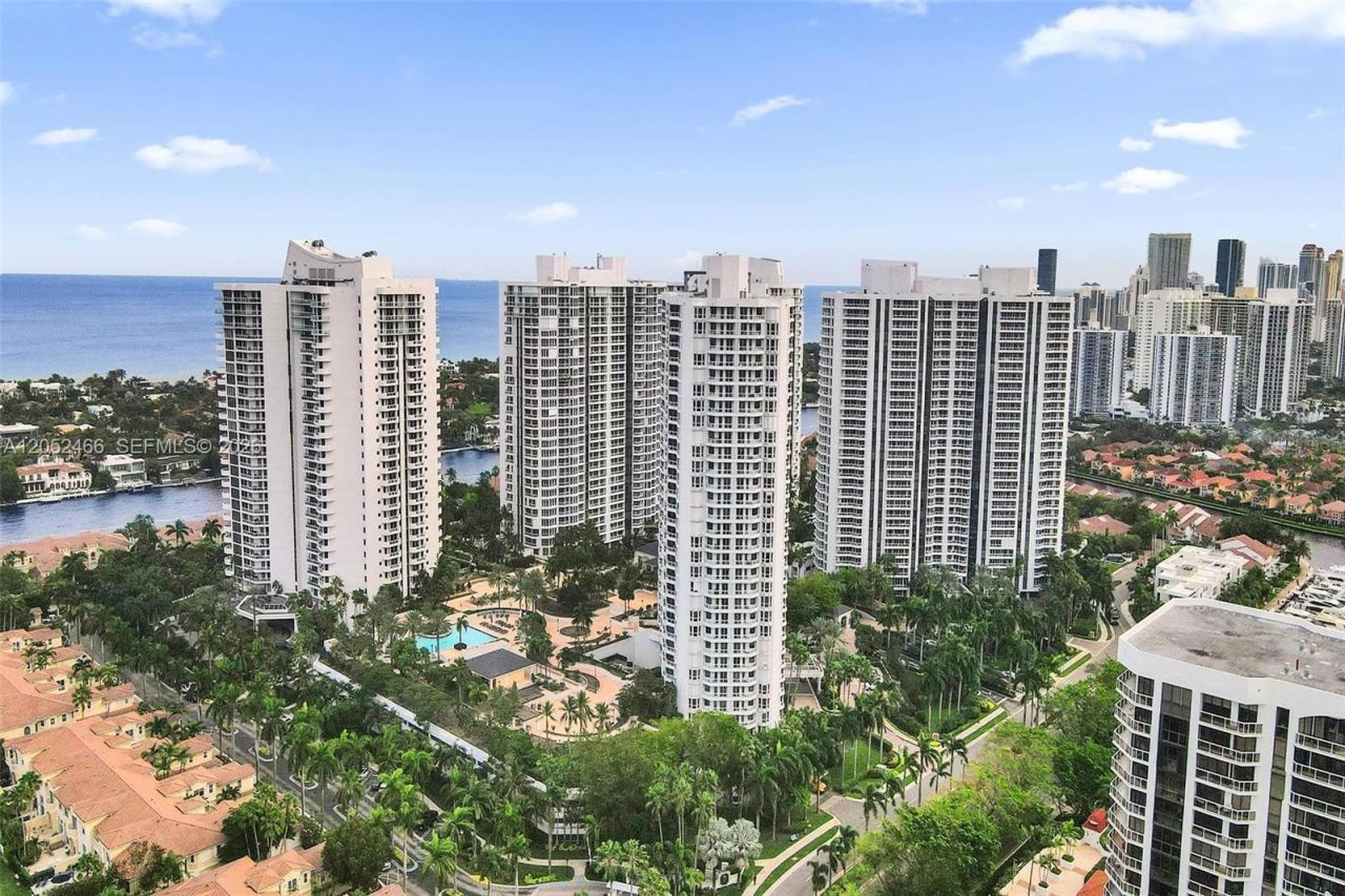 21150 Point Pl , Unit 805, Aventura, FL 33180 Photo