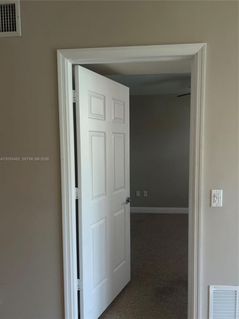 610 Clematis St , Unit 511, West Palm Beach, FL 33401 Photo