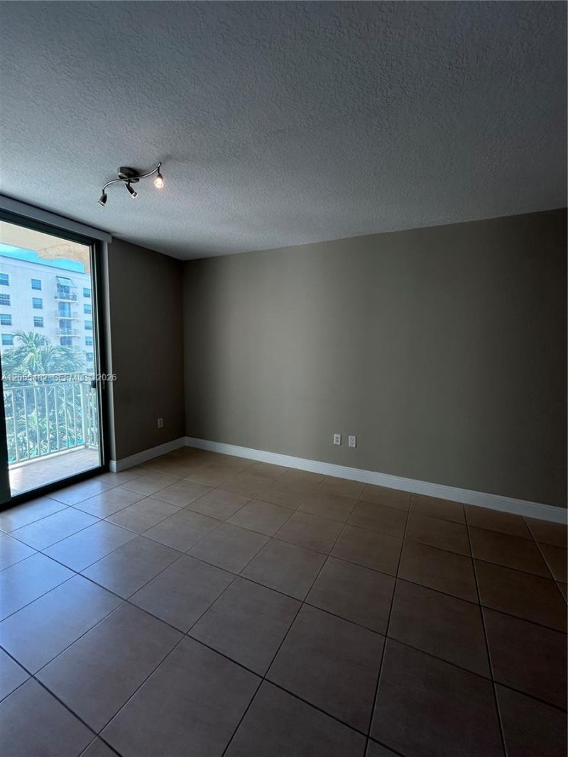 610 Clematis St , Unit 511, West Palm Beach, FL 33401 Photo