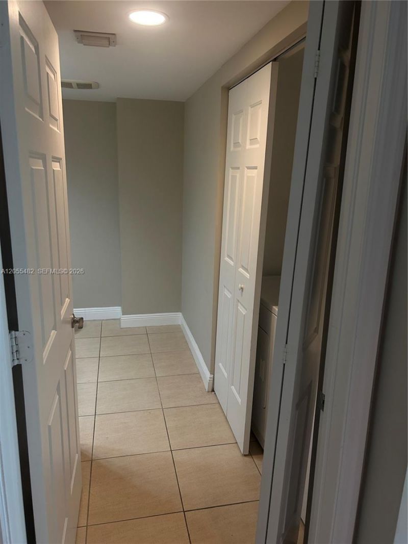 610 Clematis St , Unit 511, West Palm Beach, FL 33401 Photo