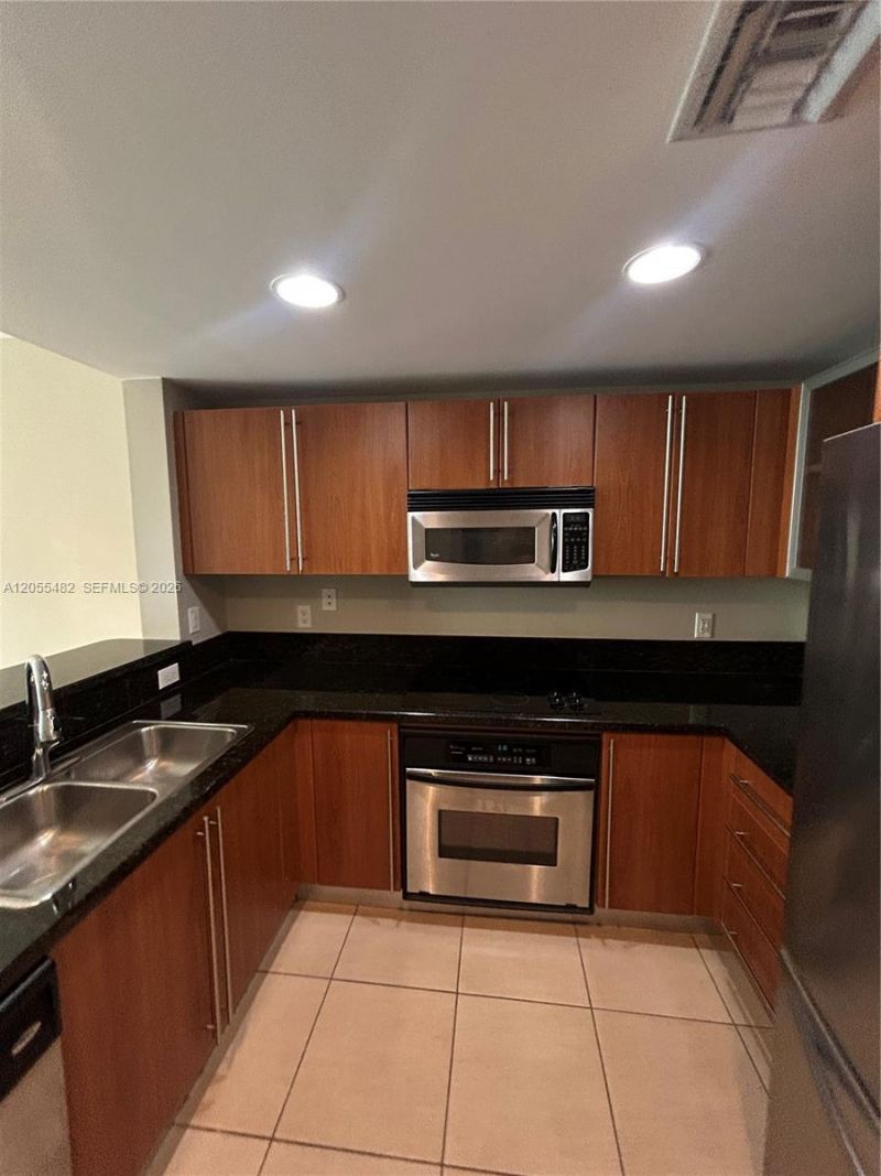 610 Clematis St , Unit 511, West Palm Beach, FL 33401 Photo