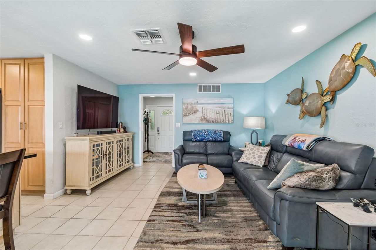 1473 50th Avenue Ne, Saint Petersburg, FL 33703 Photo