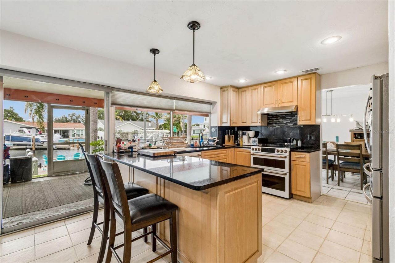 1473 50th Avenue Ne, Saint Petersburg, FL 33703 Photo