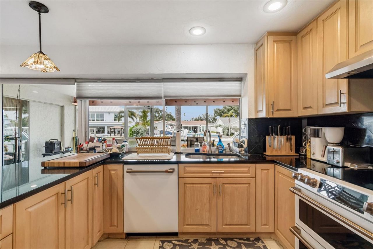 1473 50th Avenue Ne, Saint Petersburg, FL 33703 Photo