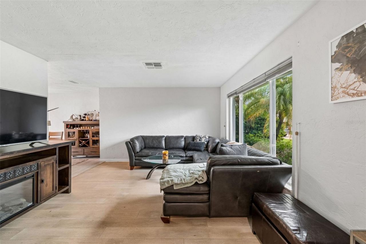 1473 50th Avenue Ne, Saint Petersburg, FL 33703 Photo