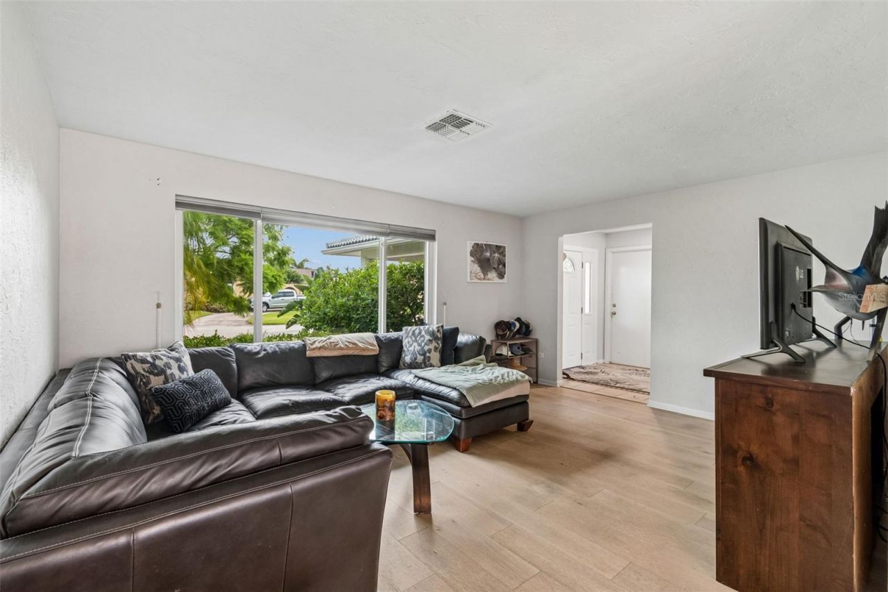 1473 50th Avenue Ne, Saint Petersburg, FL 33703 Photo