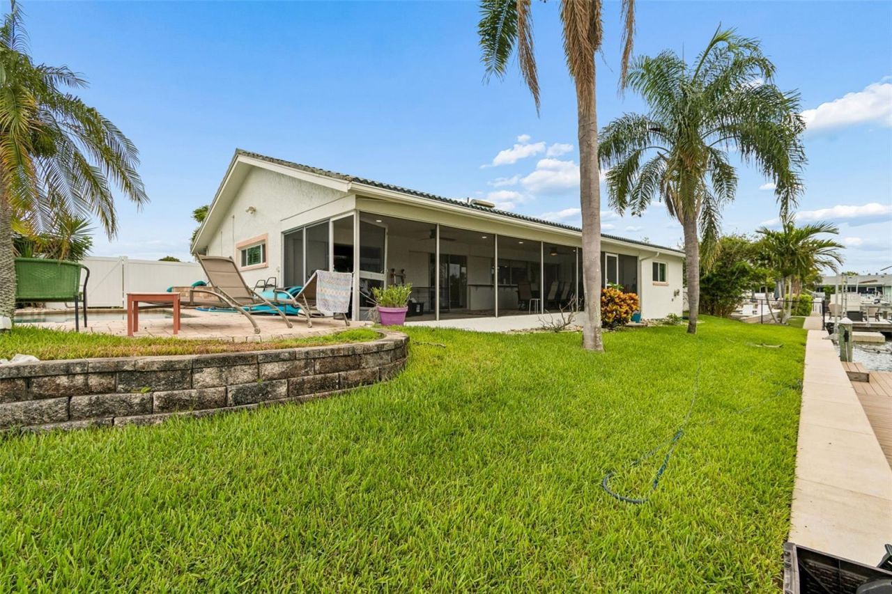 1473 50th Avenue Ne, Saint Petersburg, FL 33703 Photo