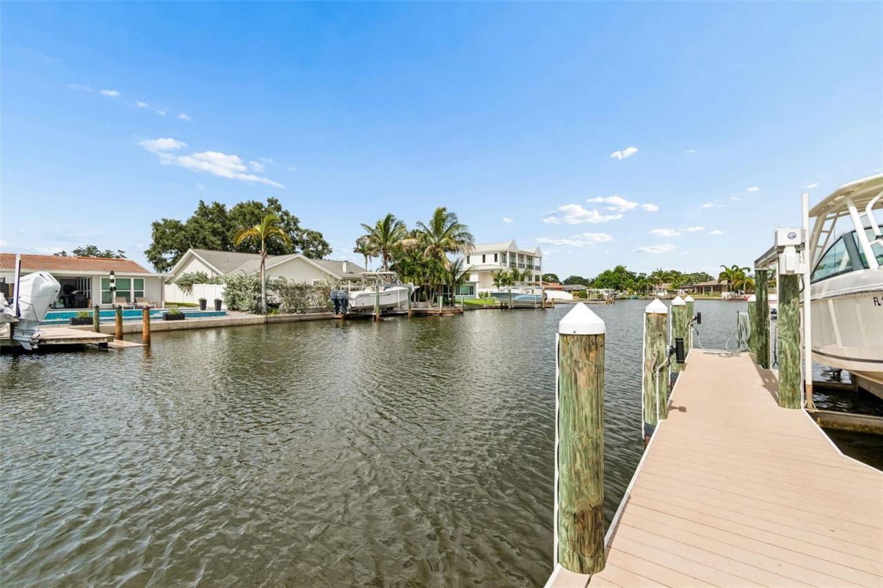 1473 50th Avenue Ne, Saint Petersburg, FL 33703 Photo