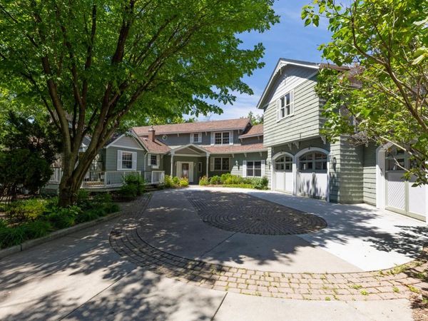 6630 Horseshoe Curve , Chanhassen, MN 55317