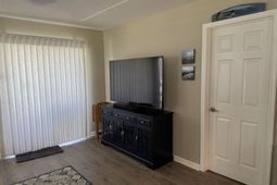 643 Woodmore Dr.  photo 4