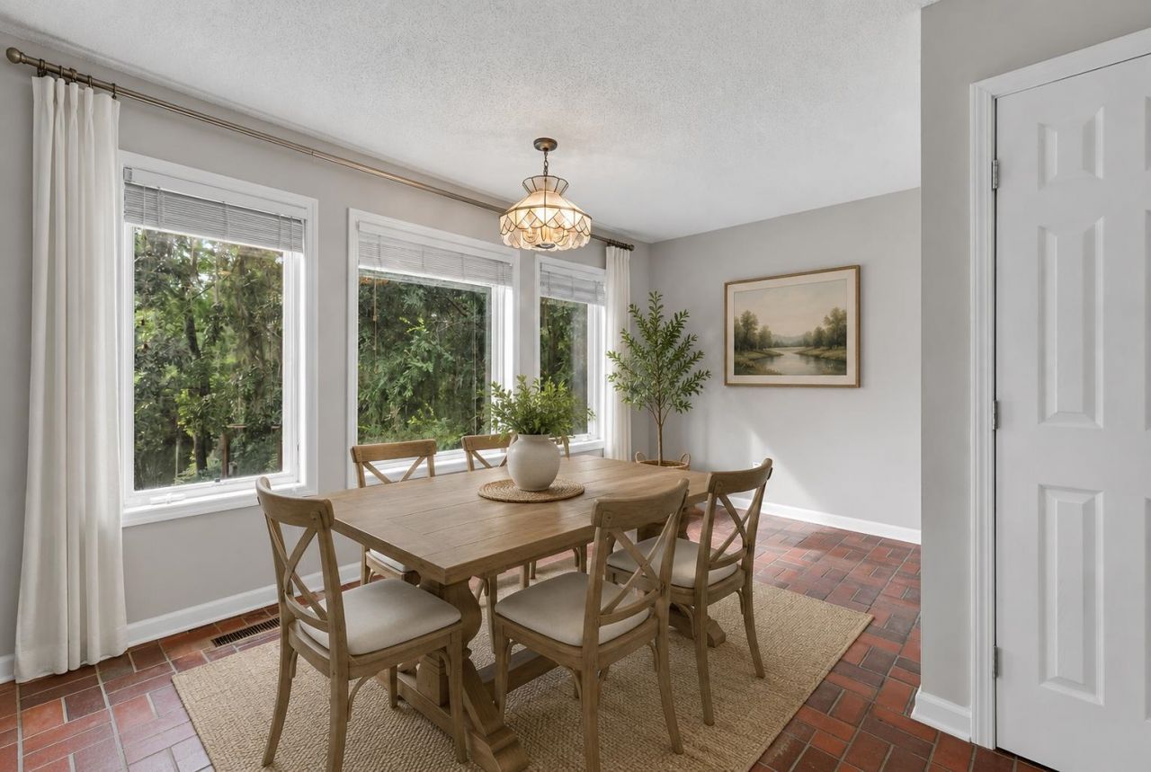 1870 Gray Oaks Dr. Photo 15