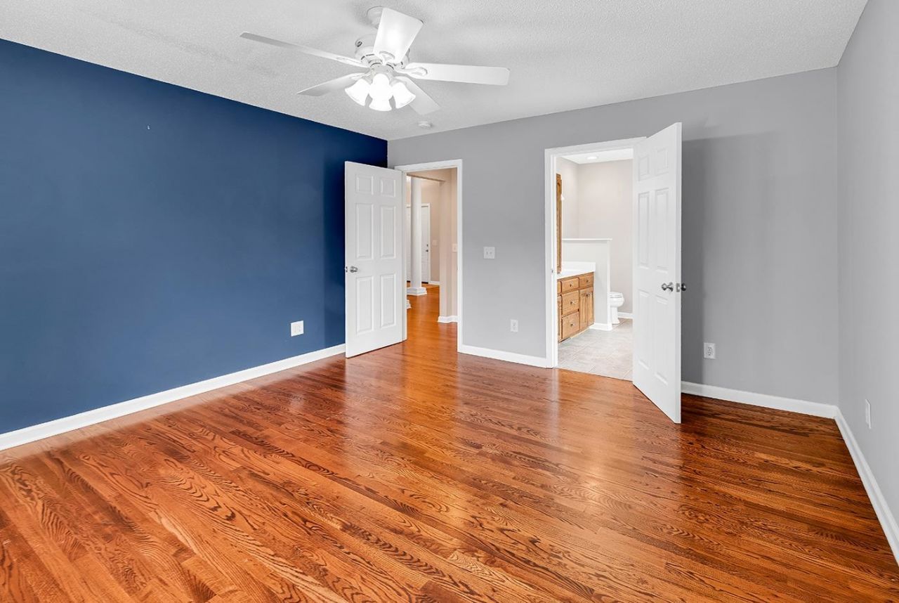 1870 Gray Oaks Dr. Photo 19