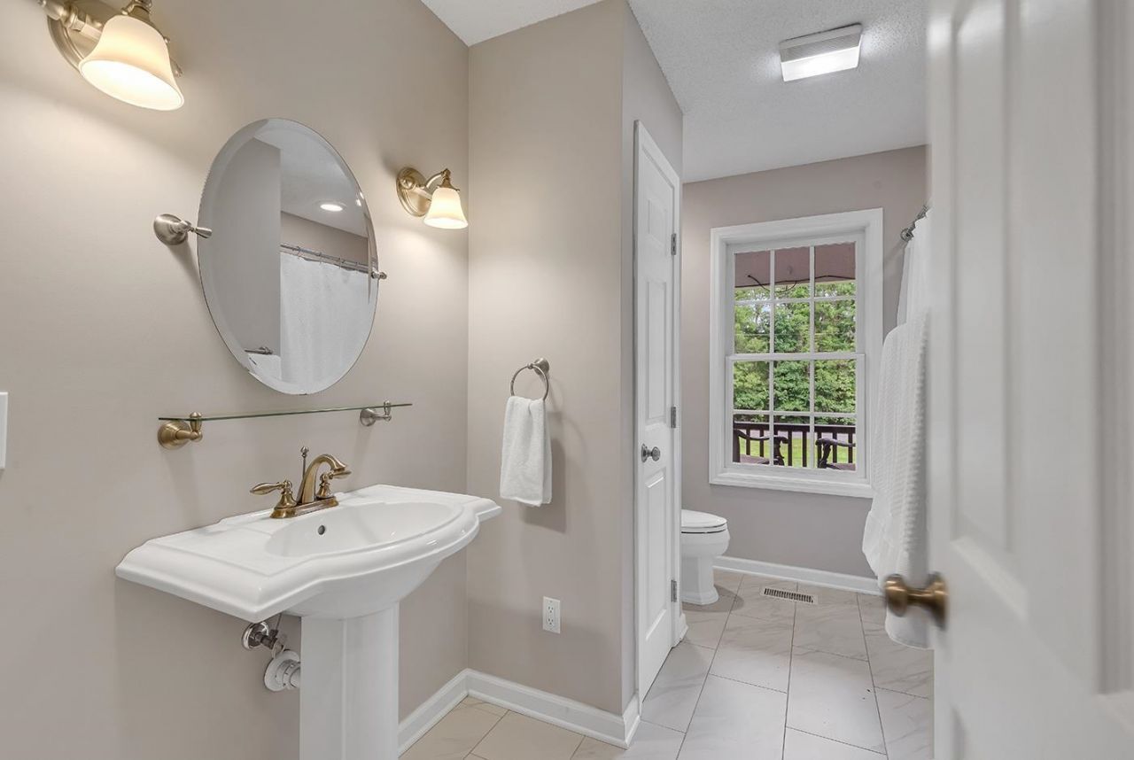 1870 Gray Oaks Dr. Photo 29