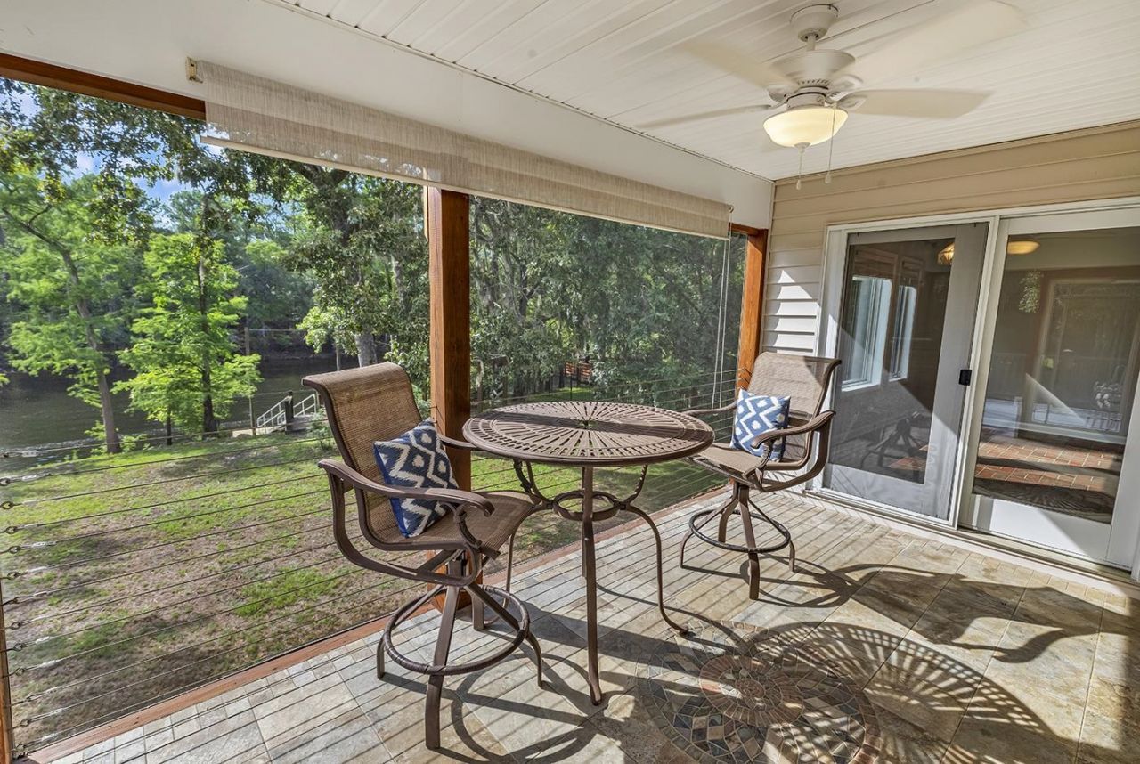 1870 Gray Oaks Dr. Photo 39
