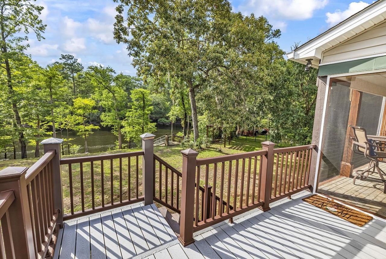 1870 Gray Oaks Dr. Photo 40