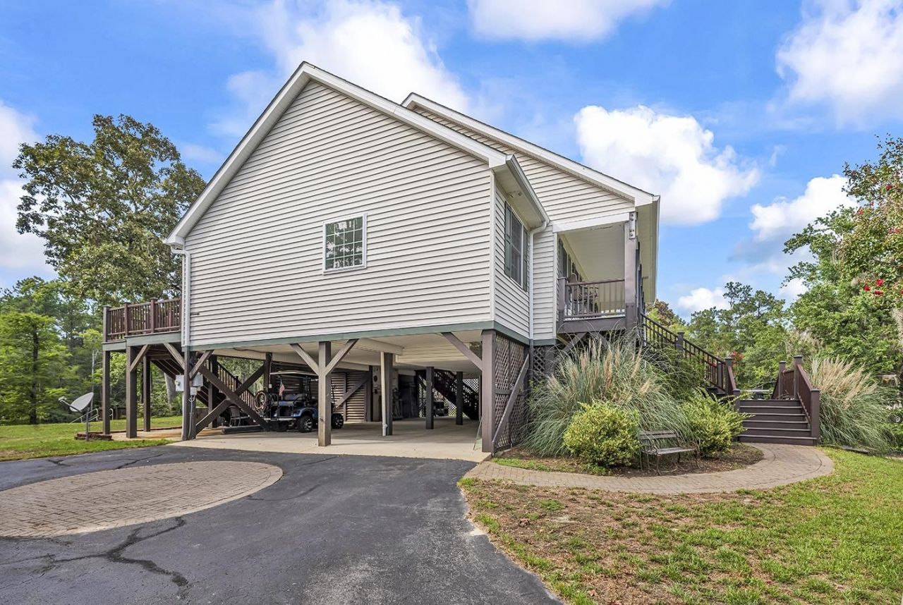 1870 Gray Oaks Dr. Photo 43