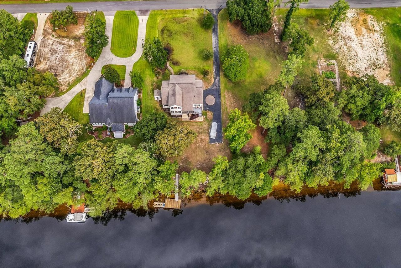 1870 Gray Oaks Dr. Photo 58