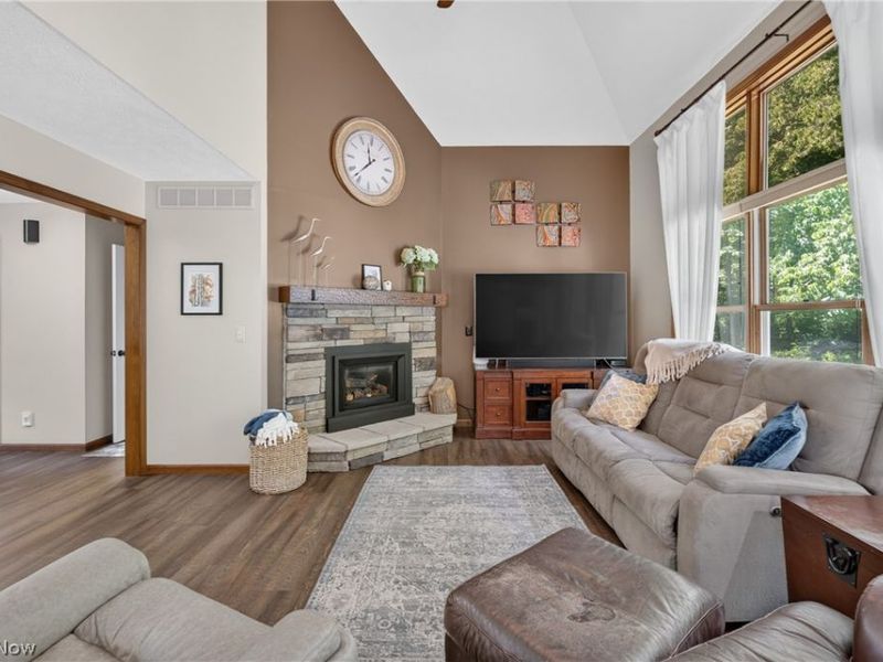 9610 Fox Meadow Lane, Chardon, OH 44024 Photo 15