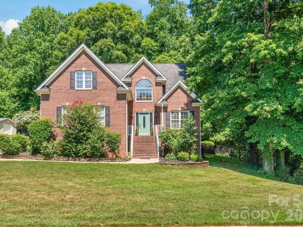 1006 Strawberry Lane, Gastonia, NC 28054