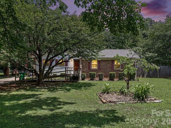 821 Ferrell Avenue , Charlotte, NC 28216