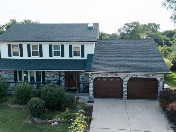 10S168 Oneill Drive, Burr Ridge, IL 60527