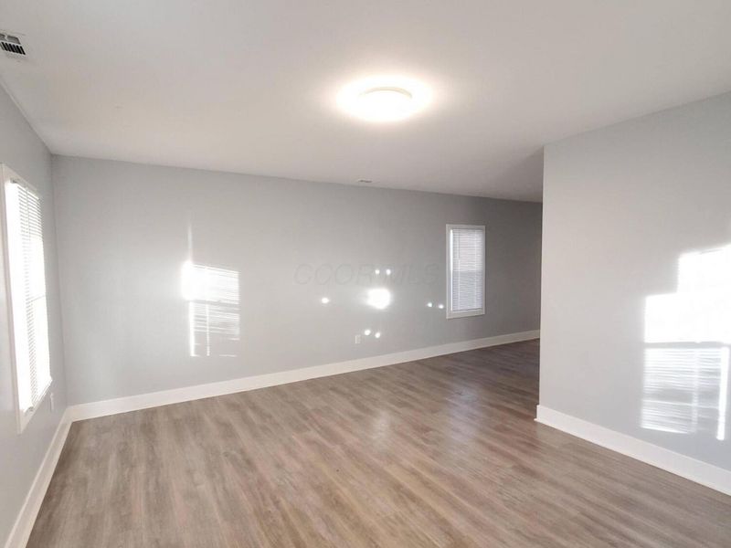 2480 Azelda Street , Columbus, OH 43211 Photo 6
