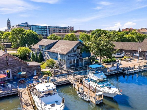 739 Riverfront Dr, Sheboygan, WI 53081