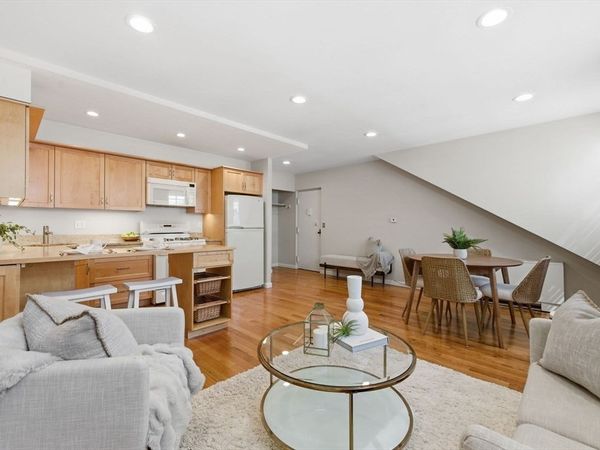 21 Bowdoin Street, Unit 5C, Boston, MA 02114