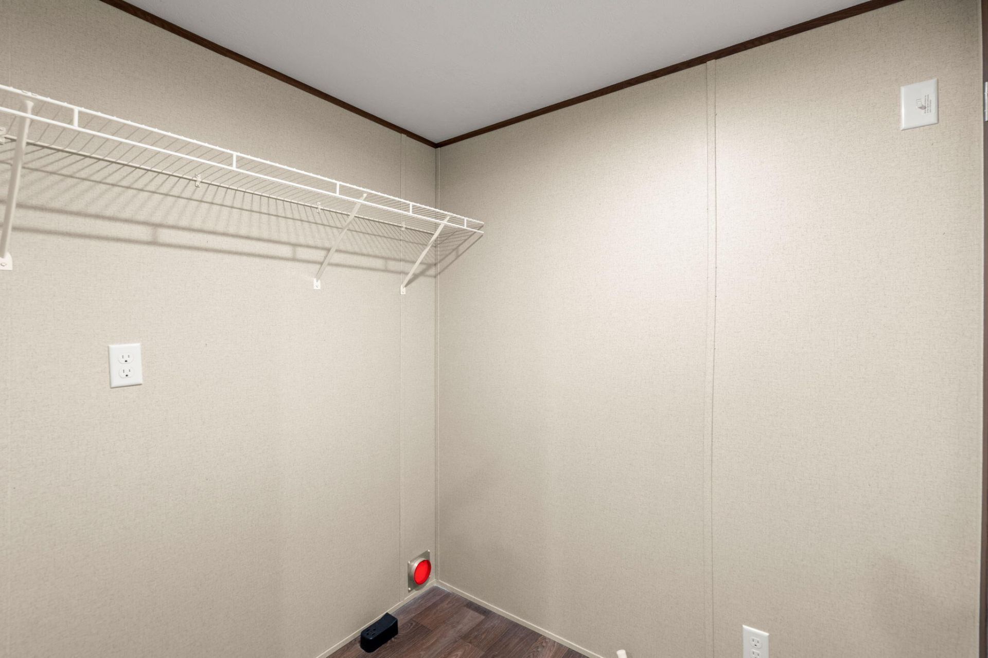 396 Marion Road Photo 14