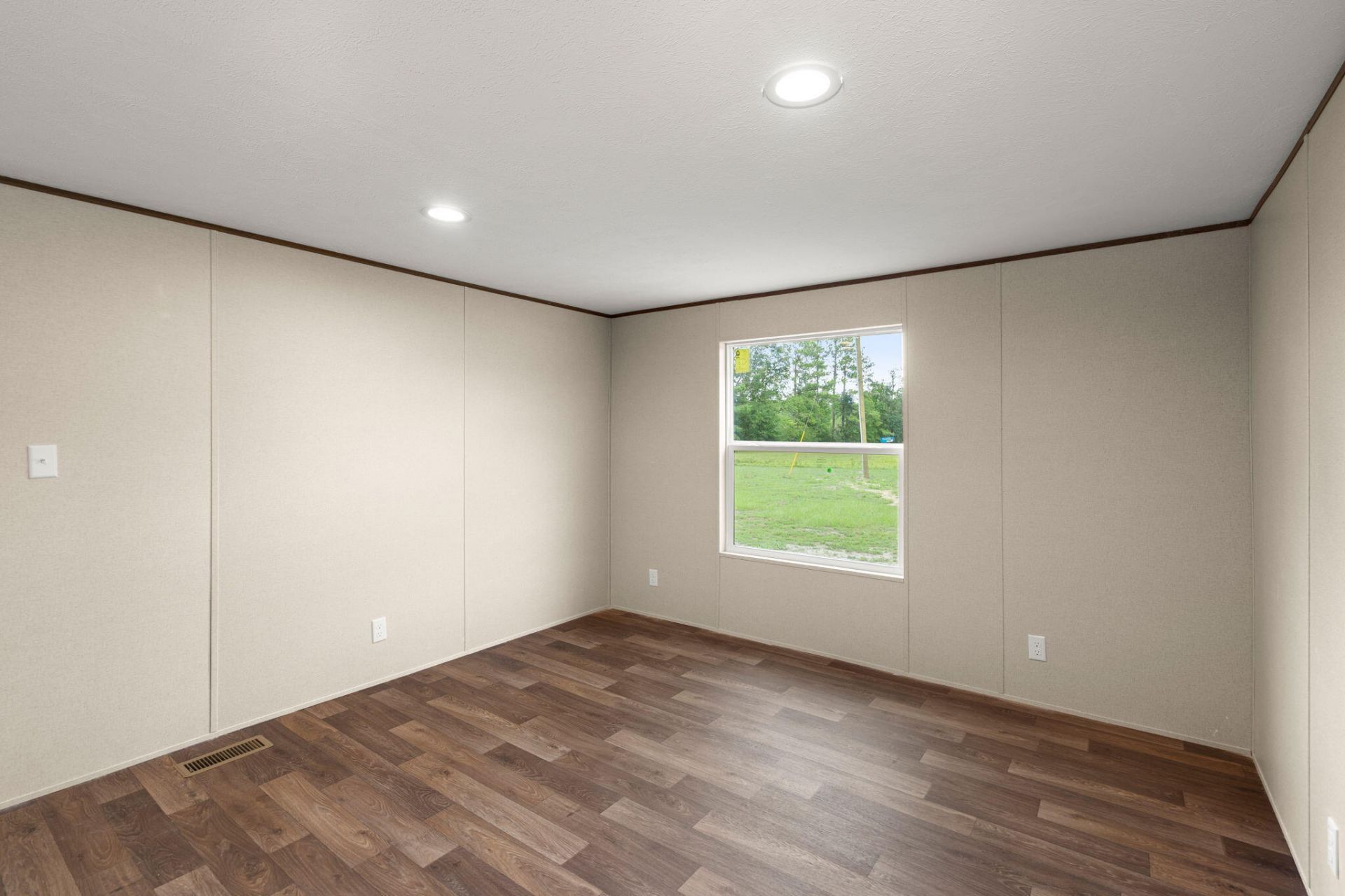 396 Marion Road Photo 15